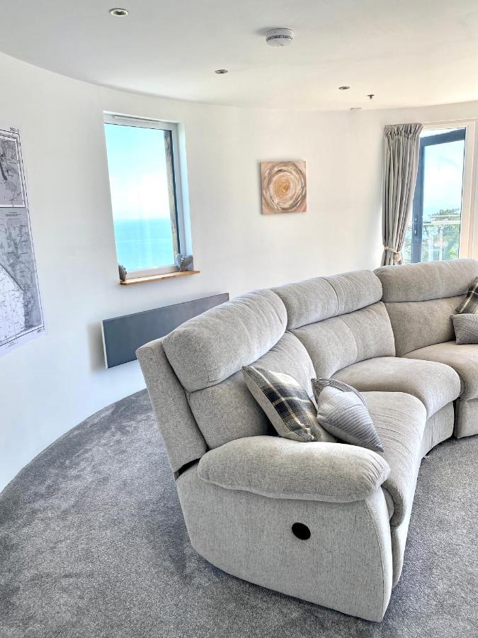 One Of The Best Properties In Lyme! Breathtaking Views Across The Whole Bay. 3 Stories With 2 Tier Veranda Around The Property. Sleeps 6 Lyme Regis Exteriör bild