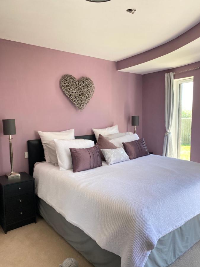 One Of The Best Properties In Lyme! Breathtaking Views Across The Whole Bay. 3 Stories With 2 Tier Veranda Around The Property. Sleeps 6 Lyme Regis Exteriör bild