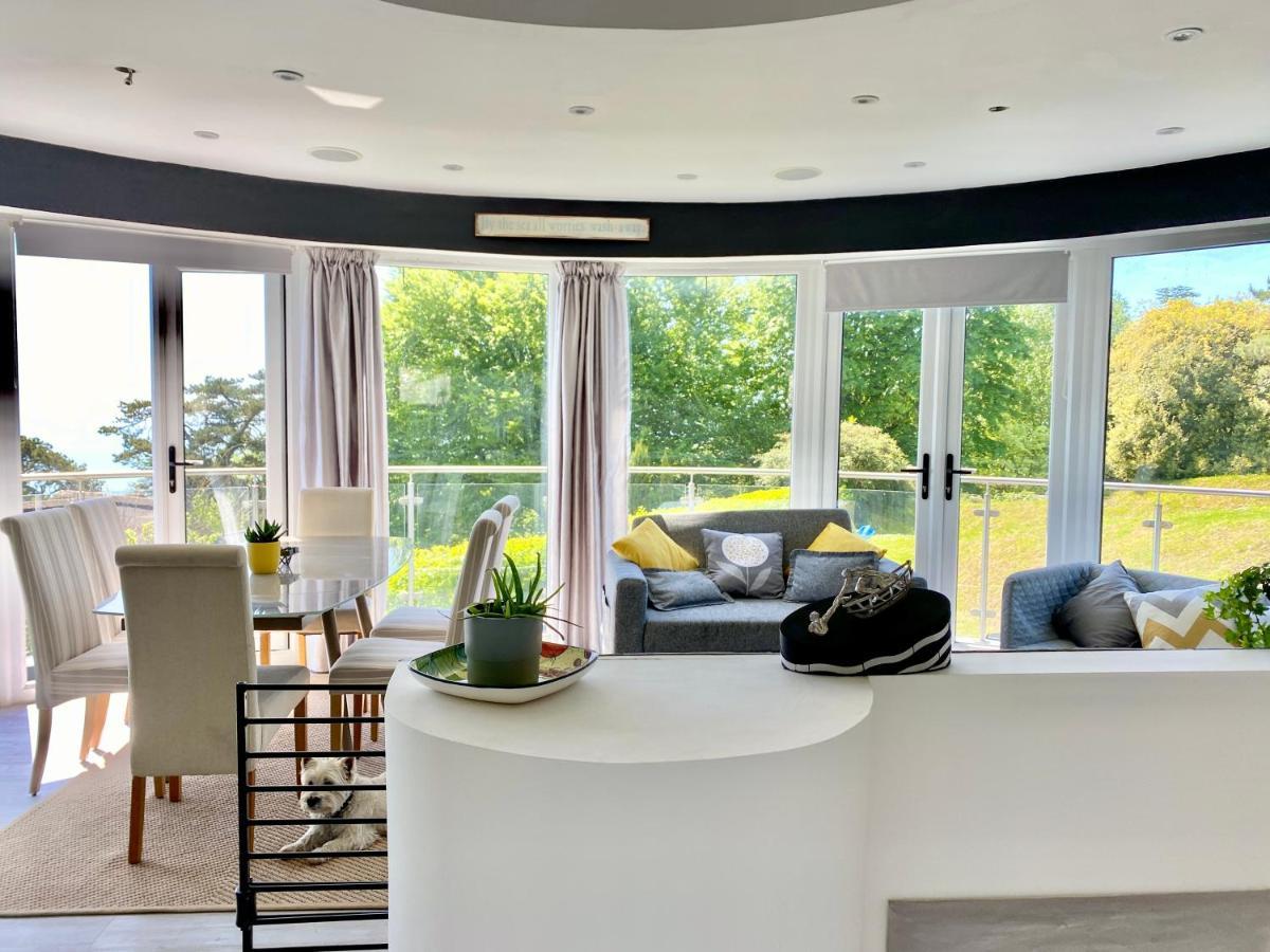 One Of The Best Properties In Lyme! Breathtaking Views Across The Whole Bay. 3 Stories With 2 Tier Veranda Around The Property. Sleeps 6 Lyme Regis Exteriör bild