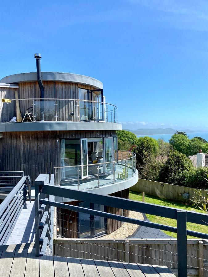 One Of The Best Properties In Lyme! Breathtaking Views Across The Whole Bay. 3 Stories With 2 Tier Veranda Around The Property. Sleeps 6 Lyme Regis Exteriör bild